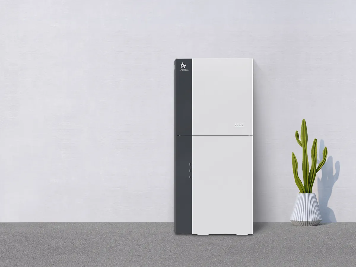 AlphaESS SMILE-G3 thuisbatterij tegen een witte muur