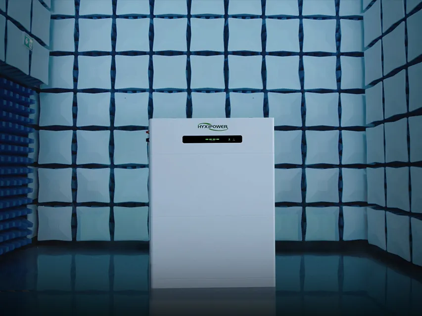 HYXI thuisbatterij in een testruimte