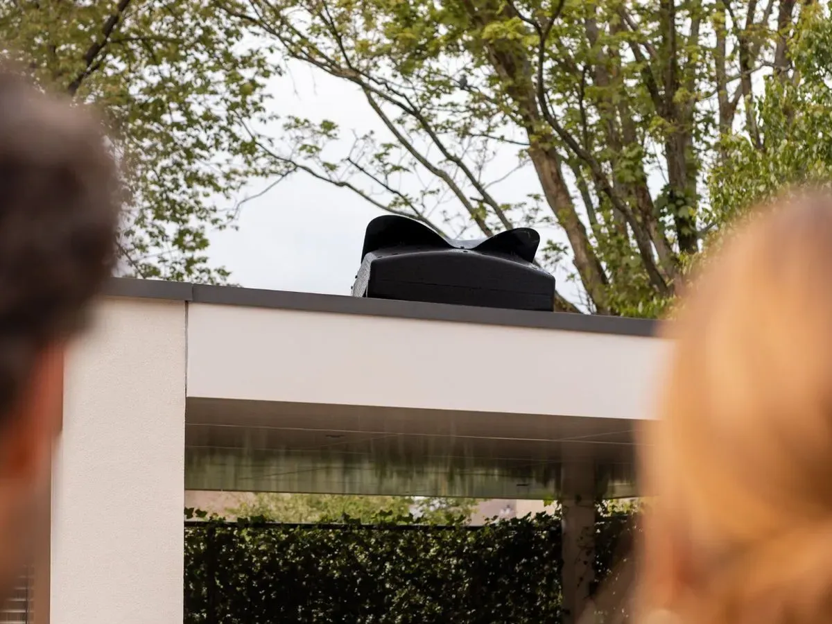 Weheat Blackbird warmtepomp op een plat dak
