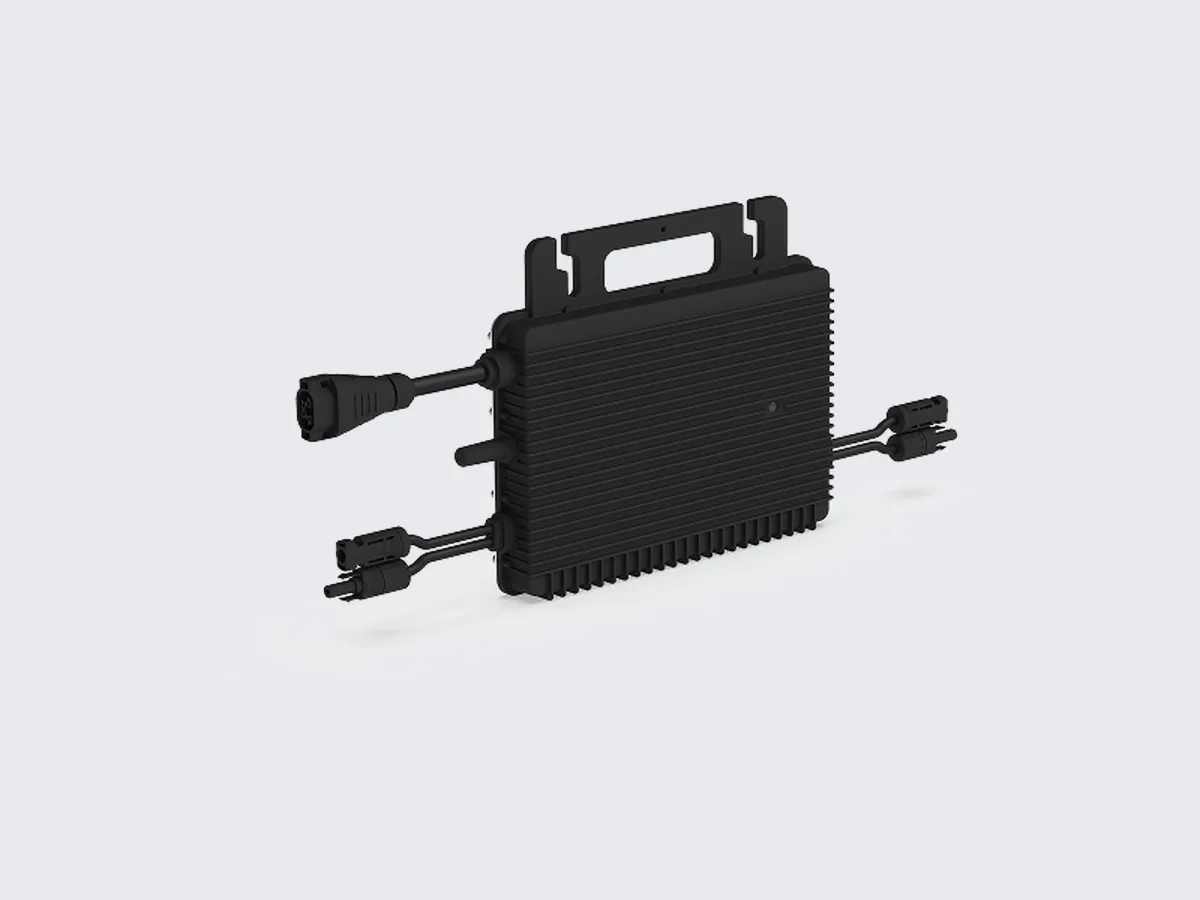 Hoymiles HMS micro-omvormer met koelribben, schuin van achteren